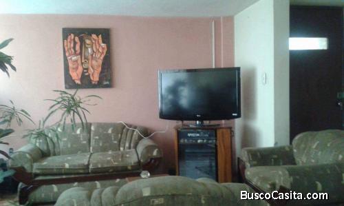VENTA de casa independiente en el Centro Sur de Quito, Sector La Mascota, La Magdalena.