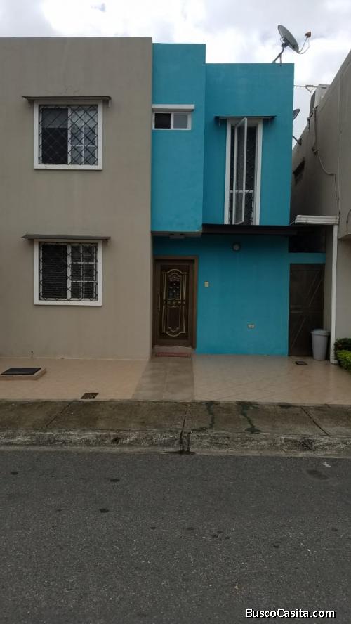 Vendo casa en Urb Martina Durán 
