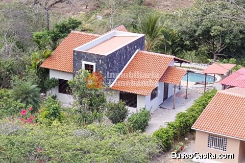 QUINTA DE VENTA EN YUNGUILLA CON PISCINA