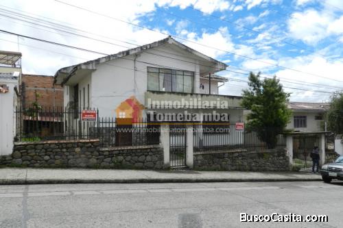 TERRENO EN VENTA, EXCELENTE UBICACIÓN FRENTE AL PARQUE LA LIBERTAD