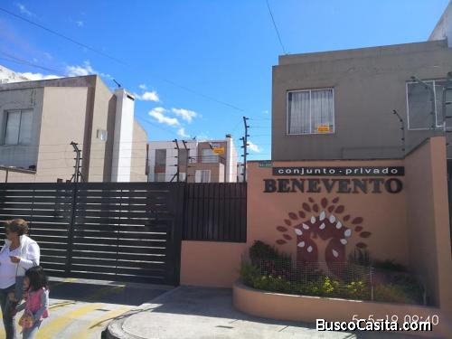 VENDO CASA SAN CAMILO CALDERON CAMBIO POR CASA AMBATO
