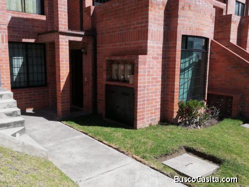 VENTA DE TOWNHOUSE EN CONJUNTO CERRADO POMASQUI
