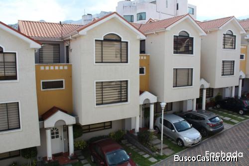 Casa La Legarda, conjunto Castellet,cerca al club Sunset $150.000 2353232,0997592747
