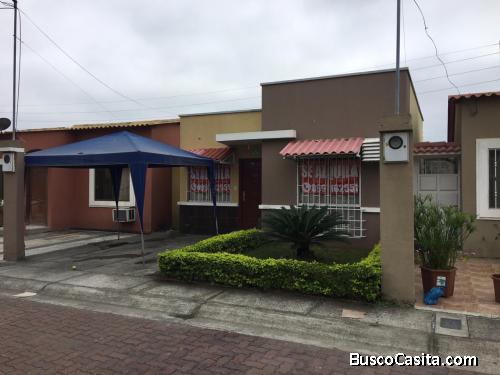 ALQUILO CASA URB. LA JOYA PLATINO SEMI-AMOBLADA INCLUIDA ALICUOTA