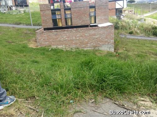 VENDO UN LOTE EN  AMABLE MARIA