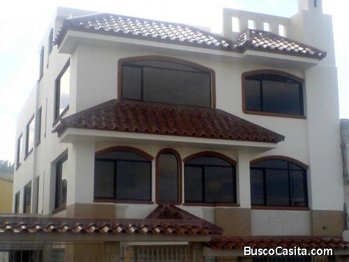 Casa Ambato Miñarica 2. Acabados de lujo
