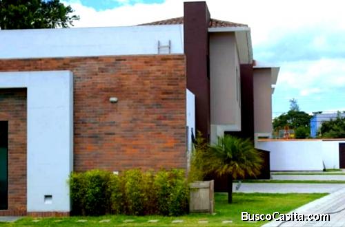 Casa 95 metros Conocoto por estrenar