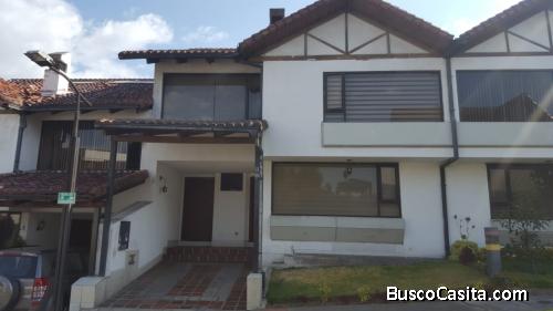Espectacular Casa de Arriendo
