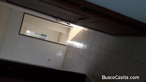 Alquilo suite para estudiante en La Cdla. El Paraiso (norte de Guayaquil)
