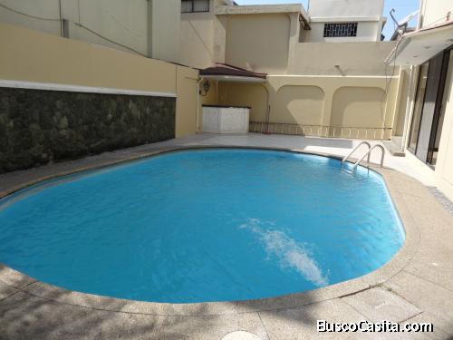 VENTA DE CASA CON PISCINA GUAYAQUIL