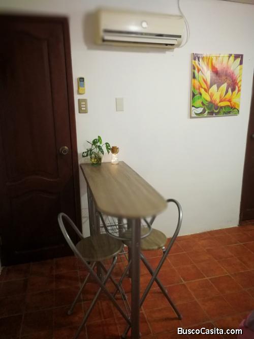 Alquilo Suit , un ambiente en Bellavista Guayaquil, cocina, baño,clóset,fácil parqueo, 