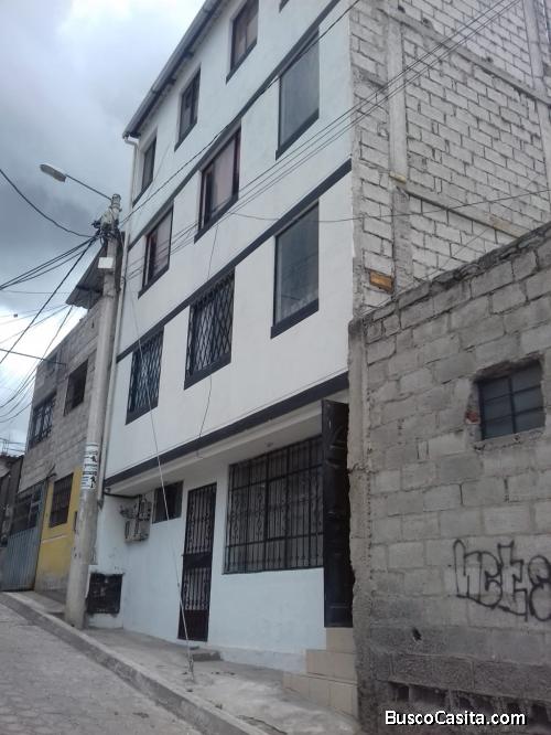 Se arriendo bonito departamento en el norte de Quito ,barrio La Roldos