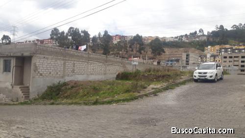 VENDO TERRENO ESQUINERO COMERCIAL, SUR DE QUITO, (Entre barrio Caupicho y Ciudad Jardin)