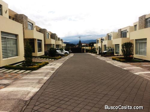 Casa 2 pisos en conjunto privado sector El Arenal