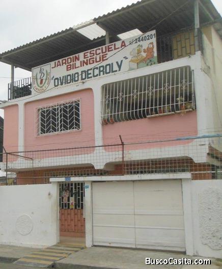 Barrio del Seguro vendo edificio rentero 3 plantas con multiples areas para uso comercial y de vivie