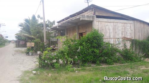 Vendo casa en  mompiche