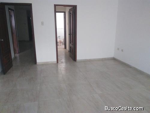 Venta de Departamento 3 cuartos en Urdesa Central