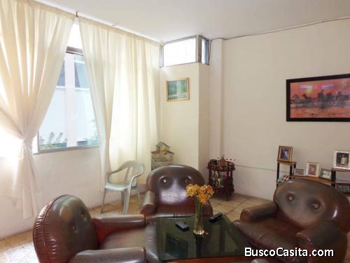 DEPARTAMENTO EN PLENO CENTRO DE GUAYAQUIL