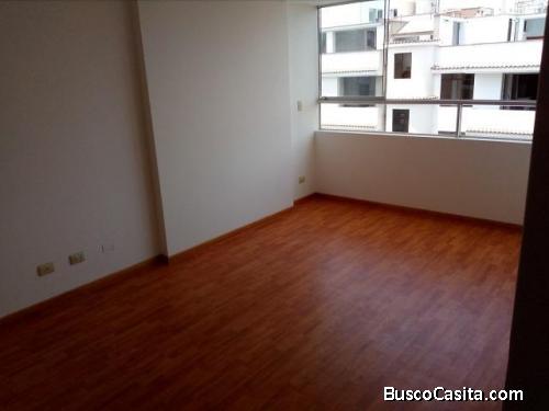 ARRIENDO MINIDEPARTAMENTO 1 HABITACION  EN LATACUNGA