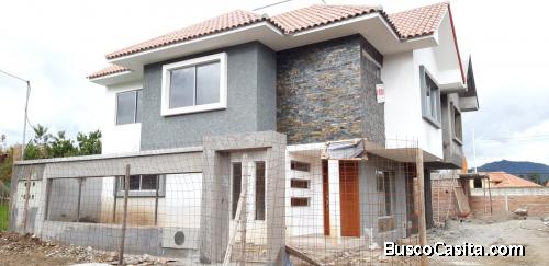 POR ESTRENAR AMPLIA CASA DE 2 PISOS + BUHARDILLA EN EL SECTOR DE RICAURTE