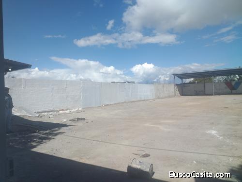 Se arrienda terreno amplio 