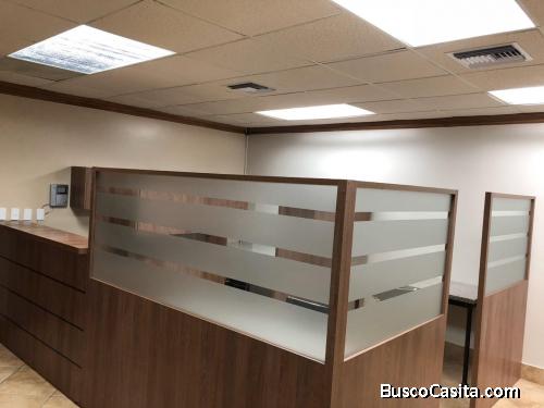 ALQUILER OFICINA SEMI AMOBLADA / EXCELENTE UBICACION 