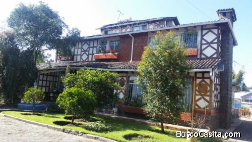 Casa Estilo Suizo en el Valle de los Chillos.