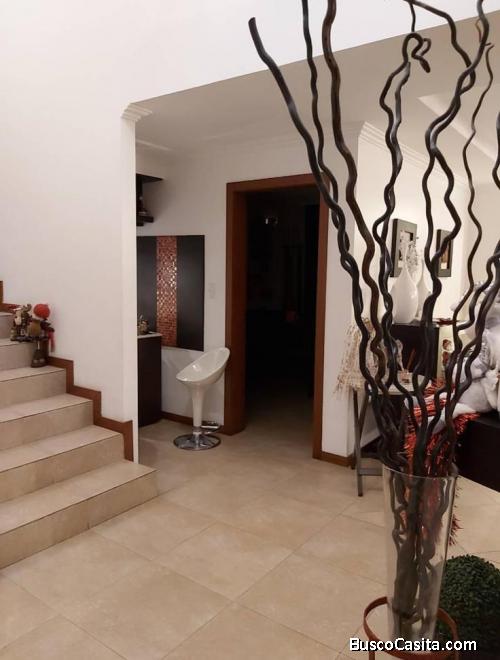 MODERNO Y HERMOSO DUPLEX, PONCEANO ALTO