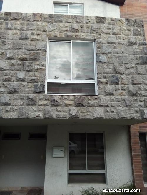 HERMOSA CASA DE VENTA VIA MITAD DEL MUNDO 