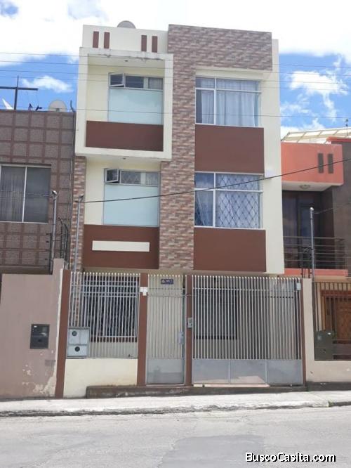 REMATO CASA DE TRES PLANTAS EN EL ROSAL 