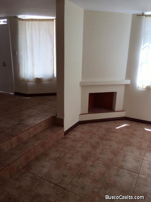 Arriendo acogedora casa en Tumbaco