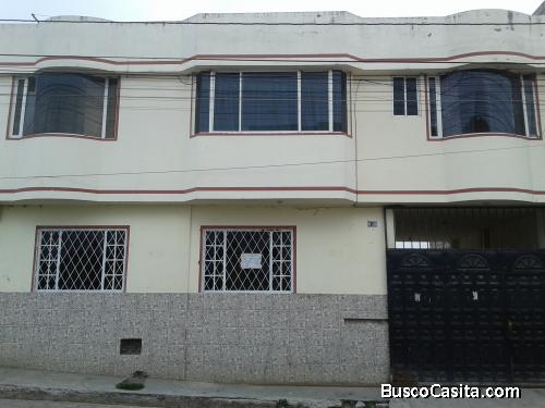 SE VENDE UNA CASA DE 2 PISOS EN UN ÁREA DE 223m2 EN IBARRA SECTOR DE ALPACHACA ($ 55,000 NEGOCIABLES