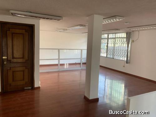 RENTO OFICINA 180 M2 LA CAROLINA