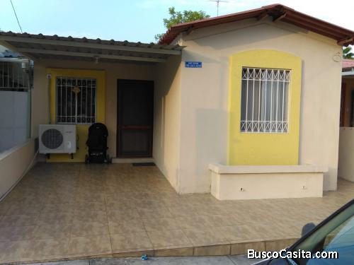 VENDO CASA EN URBANIZACION METROPOLIS 2B-AUTOPISTA TERMINAL PASCUALES (AUTOPISTA NARCISA DE JESUS)