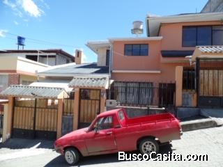 Casa de venta en el centro de azogues