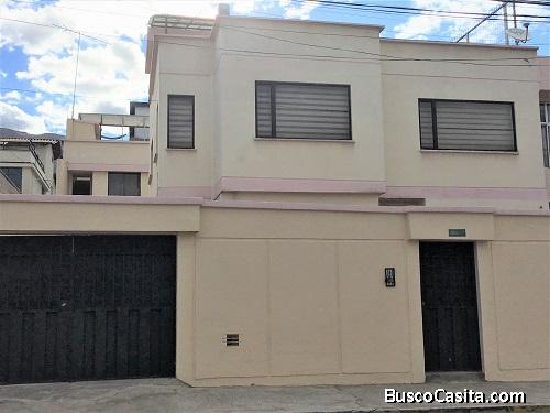 VENTA CASA RENTERA, 4 DEPTARTAMENTOS REMODELADOS, NORTE DE QUITO, SECTOR LA CONCEPCION