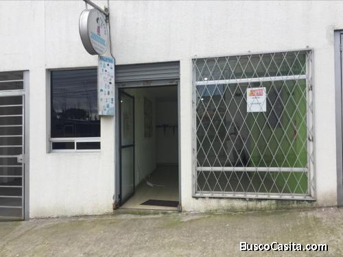 SE VENDE LOCAL COMERCIAL,SAN ISIDRODELINCA, CONJUNTO BALCONES DE TRIANA