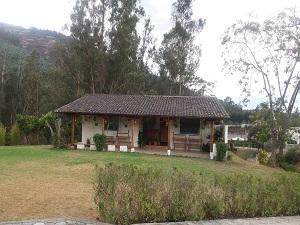 CHILLOS, Terreno plano en venta, sector MIRASIERRA, 830m2, esquinero