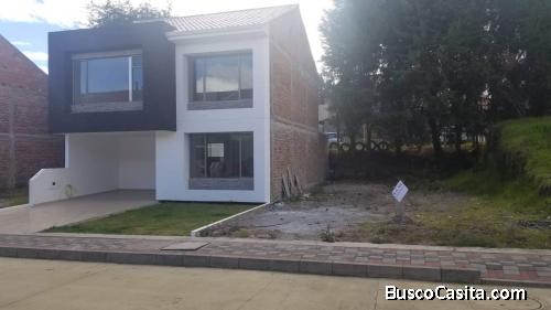 Terreno dentro de urbanización privada con planos aprobados en Molinopamba