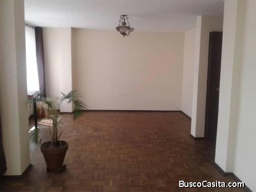 DE OFERTA DPT. ENTRE AMAZONAS Y GASPAR DE VILLARROEL