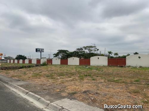 Terreno urbanización cerrada Vicriel vía samborondon 