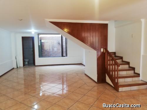 Dpto amplio y exclusivo de 3 habitaciones urbanización el Condado 