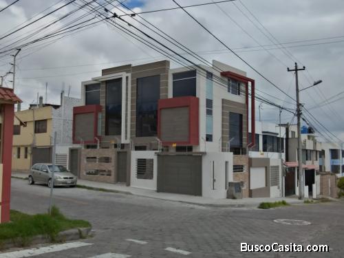 Venta de Casas por estrenar Sector Mall de los Andes
