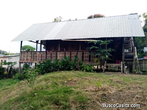 VENDO CABAÑA EN CAMARONES ESMERALDAS.