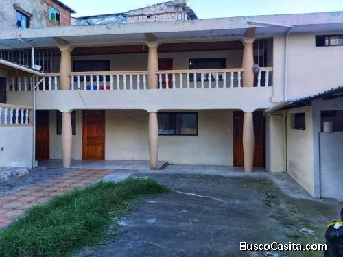 LOTE CON DOS MEDIAS AGUAS DE VENTA EN EL CENTRO DE LOJA