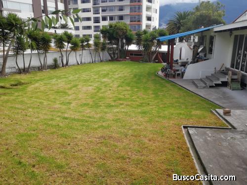 CASA MODERNA DE 600M2 CONSTRUCCION, 1,000M2 TERRENO EN BATAN BAJO en