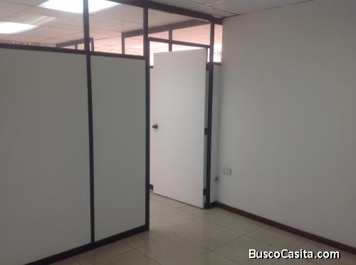 Rento oficina amplia y bien ubicada