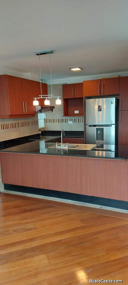 Suite con línea blanca en alquiler González Suárez