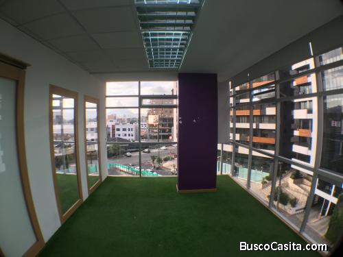Arriendo moderna oficina de 100mq semiamoblada en zona el Batán