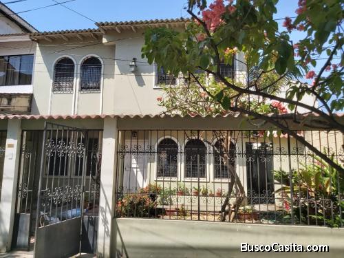Venta Casa 2 pisos, malecón de entrerios Samborondon, 207MTS2